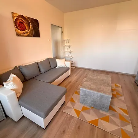 Cozy - Excellent Location 아파트 *